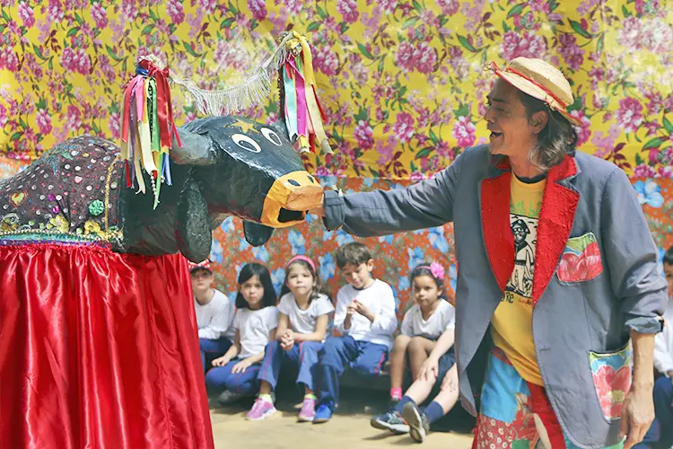 Dceeb875e3254de5b19062a0ff3a26f1