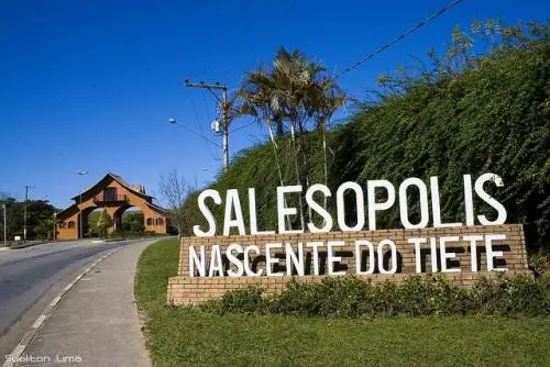 E911c09a9d044a7f96cbe3466dc2f6c4